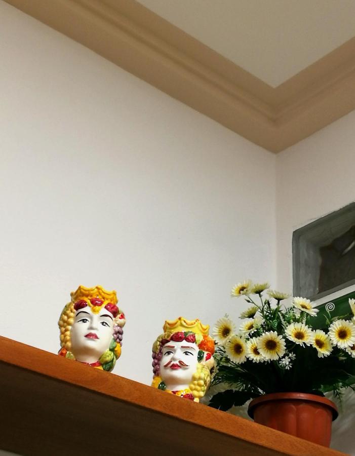 Il Sole Della Guilla Villa ปาแลร์โม ภายนอก รูปภาพ